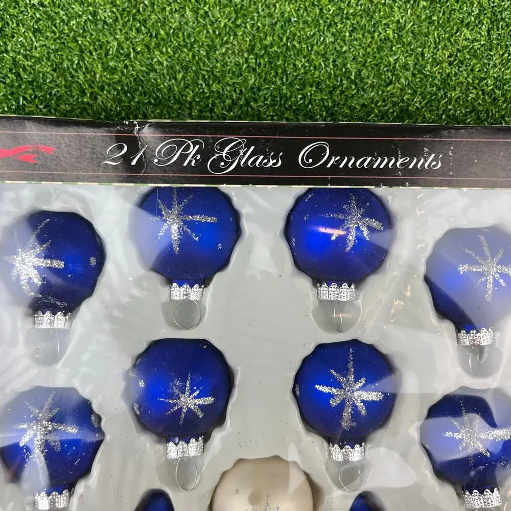 Vintage 21 Pk Blue Glass Christmas Ornaments Silver Snowflake Designs
